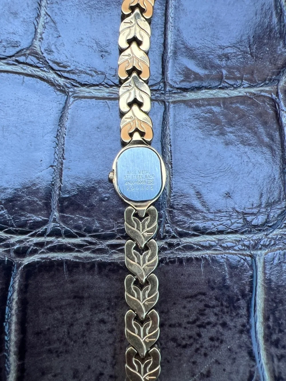 Gold vintage  Link Bracelet Watch - Seiko  Women's Timepiece - Picture 3 of 5